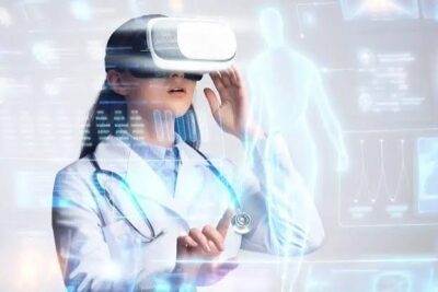 Realidad virtual y aumentada (VR/AR) en entornos profesionales, formación y medicina